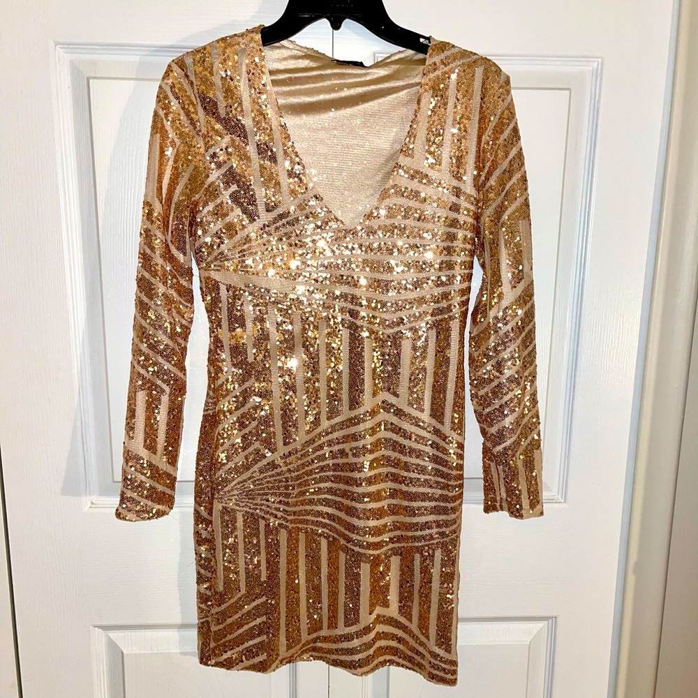 NEW W/TAGS- ACEVOG Gold Sequin Dress Size Medium